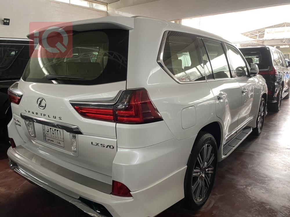 Lexus LX